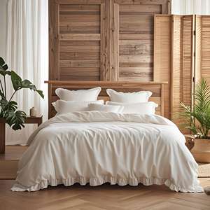 Parure de lit double 4 pièces en polycoton blanc de luxe avec housse de couette et drap-housse à volants - Product Image 4