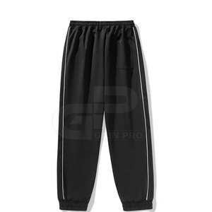 Survêtement rétro pour homme, idéal pour l'été et le quotidien, avec une coupe confortable et un tissu respirant pour un style décontracté et urbain. - Product Image 6