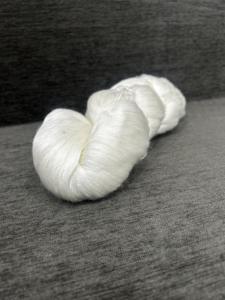 FIL ACRYLIQUE 100% SUR HANCHES - Product Image 4