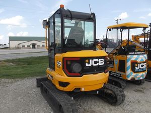 รถขุดขนาดเล็ก JCB 35Z-1 น้ำหนัก 1.8 ตัน เครื่องยนต์เดิม อะไหล่แกนกลาง น้ำหนักใช้งาน ประเภทรถตีนตะขาบ มอเตอร์ประสิทธิภาพสูง ปั๊มเกียร์ - Product Image 2