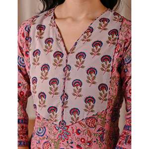 Kurti Recto con Estampado Floral Rosa, Vestido de Algodón Moderno con Estampado Floral - Product Image 2
