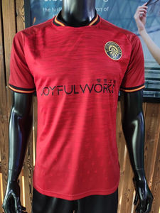 Proveedor de Uniformes de Fútbol OEM, Conjunto de Camiseta y Pantalones Cortos de Alto Rendimiento, Impresión de Logotipo Personalizado, Secado Rápido, Transpirable y Ligero - Product Image 4