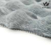 Alfombra Moderna Reversible Personalizada de Imitación de Pelo de Conejo con Textura de Terciopelo Acolchado para Uso en Hoteles y Hogares