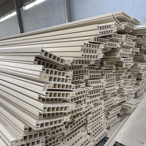 Dewoo 5.6m Moulure décorative en PVC de haute qualité Porte étanche de style moderne Fabricant vietnamien Chambre d'hôtel personnalisée - Product Image 4