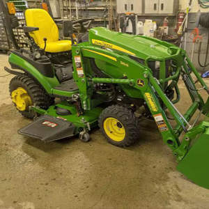 Tracteur de jardin d'occasion John Deere 1025R 185HP 4x4 avec moteur Cummins, tondeuse, pompe et roulement à vendre - Product Image 1