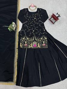 Lehenga Choli de Punto Moderno Bohemio Vintage para Mujer, Diseño Elegante de Crochet, Holgado, con Parches, Largo hasta la Rodilla, para Fiestas - Product Image 2