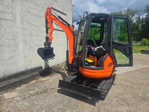 Livraison gratuite HH20 Mini-excavatrice à cabine de 2,0 tonnes |   Auvent ouvert |   19 kW Diesel |   Profondeur de creusement de 2,06 m |   Pilote hydraulique |   Chenilles en caoutchouc - Product Image 5