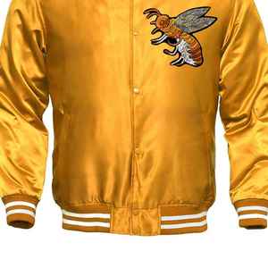 Veste universitaire en satin personnalisée avec une finition soyeuse de qualité supérieure, doublure intérieure douce et un style athlétique inspiré du streetwear élégant - Product Image 3