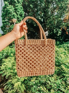 Sac à main vintage vietnamien en jonc de mer avec deux poignées décorées de fleurs sac fourre-tout d'été en bandoulière de plage sac à main - Product Image 2