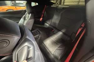 Chevrolet Camaro ZL1 Coupé 2023 Usado, Motor V8 Supercargado, Control de Suspensión Magnética, Color Naranja Metálico Vívido - Product Image 5