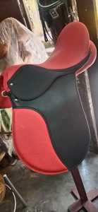 Sillín de caballo resistente, diseño inteligente personalizado, suave, sintético - Product Image 4