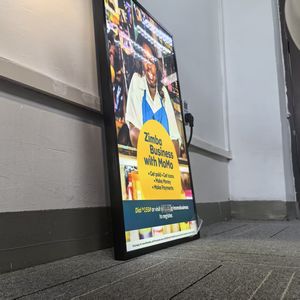 2025 Tendance Ultra Mince Ultra Léger Signalisation Numérique et Affichage Lecteur de Publicité Kiosque Mural - Product Image 4