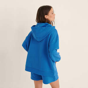 เสื้อฮู้ดแบบสวมหัวโอเวอร์ไซส์สำหรับสตรีทแวร์ผ้าคอตตอนเนื้อนิ่ม100% เปิดไหล่ตกโลโก้ตามสั่ง - Product Image 2