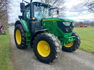 Tracteurs agricoles à roues John Deere 6120M d'occasion légèrement utilisés, prêts à être expédiés dans le monde entier - Product Image 3