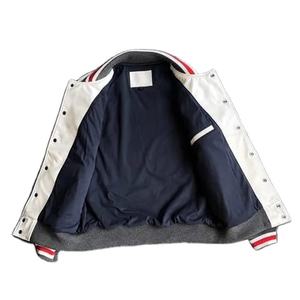 Chaqueta Bomber Varsity Personalizada con Revestimiento de Moda al por Mayor para Hombre, Diseño de Doble Dragón y Fénix, 100% Lana, Impermeable - Product Image 6