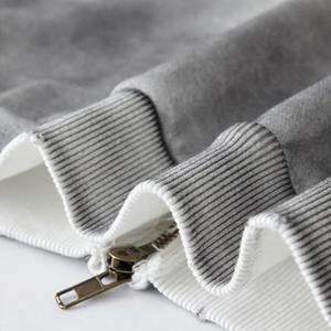 Sudadera con capucha y Top corto para mujer con logotipo personalizado al por mayor, sudadera de manga larga con estampado teñido anudado, cuello con capucha para la temporada de invierno, logotipo frontal - Product Image 5