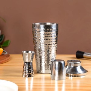 Shaker à cocktails en acier inoxydable, design martelé, outil de bar professionnel, étanche, prise en main facile, mélange parfait pour le bar à domicile - Product Image 2