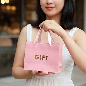 Bolsas de Papel Ecológicas de Lujo Personalizadas con Asas de Cinta de Fábrica Vietnamita para Regalos y Decoración - Product Image 4