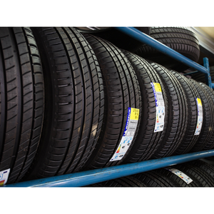 Pneus de voiture d'occasion exportés de toutes tailles et de tous types - Product Image 5