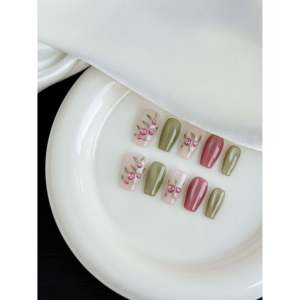 Berry Grove - Calcomanías Duraderas para Uñas con Diseños Temáticos de Bayas - Product Image 2