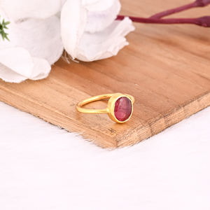Anillo Boho Minimalista Clásico Hecho a Mano en Plata de Ley 925 con Turmalina Rosa Natural y Baño de Oro Amarillo para Aniversario de Mujer - Product Image 2