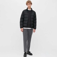 Chaqueta de invierno personalizada para hombre tela impermeable recubierta de agua y viento con relleno de plumón acolchado negro