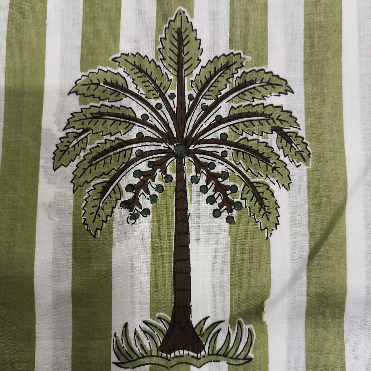 สีเขียว