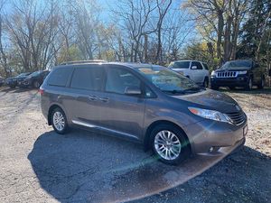 Nettoyer utilisé 2018 pour Sienna XLE 3.5 litres V-6 conduite à gauche Euro III émission - Product Image 5