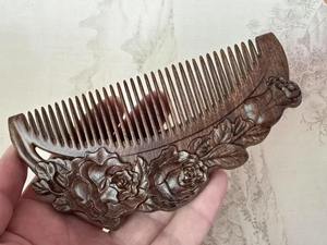 Peine de Bolsillo y Peine para Bigote de Madera Natural Orgánica de Alta Demanda con Propiedades Antiestáticas Disponible a Precio de Fábrica - Product Image 5