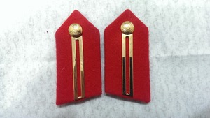 แผ่นปักตราสัญลักษณ์นายทหารคุณภาพดี ทำจากทองเหลืองสีแดง ปักด้วยดิ้นทอง  แบบสั่งทำพิเศษ สำหรับติดปกเสื้อหรือหมวก - Product Image 5