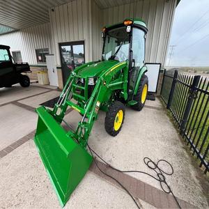Tractor Agrícola John Deere 3039R de 45 CV con Tracción en las 4 Ruedas y Transmisión de Engranajes con Bomba y Caja de Cambios: Alta Eficiencia y Confiabilidad Profesional - Product Image 5