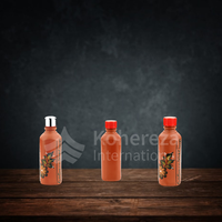 Bouteille d'eau en argile de 750ml avec un design traditionnel utilitaire moderne et un débit de paille pour la salle de sport et les affaires en plein air