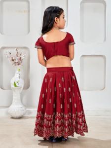 ชุดเลเฮนกาโชลีปักลายสีทองแดง-ทอง สำหรับงานปาร์ตี้ งานแต่งงาน งานดีวาลี และงานวัฒนธรรมอินเดีย ของชอร์ยัม แฟชั่น เกิร์ลส์ เอธนิค เวียร์ - Product Image 3