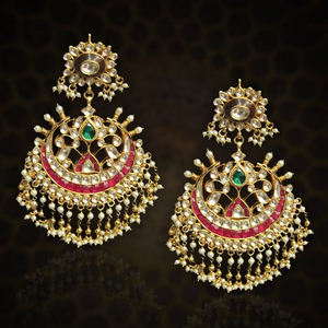 Boucles d'oreilles faites à la main de nouvelle conception Boucles d'oreilles de déclaration pour la nuit-Boucle d'oreille de conception de luxe de haute qualité audacieuse et accrocheuse - Product Image 5