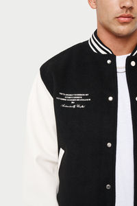 Venta al por mayor de moda totalmente personalizado invierno Unisex Hip Hop bordado grueso Varsity chaqueta para los hombres hechos por UMBERTO SPORTS - Product Image 5