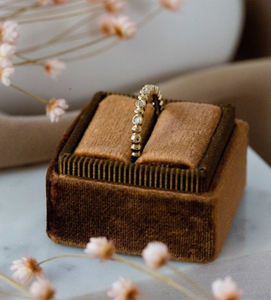 Bague de fiançailles empilable en or blanc massif 10 carats coupe ronde diamant cultivé en laboratoire - Product Image 1