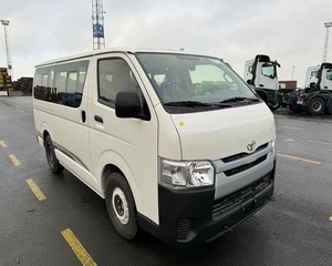 Toyota Hiace d'occasion <span class=keywords><strong>2023</strong></span>, modèle standard, 2.5L <span class=keywords><strong>Diesel</strong></span>, boîte manuelle 5 vitesses, 15 places, conduite à gauche/droite - Product Image 2