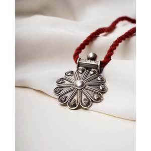 Colgante de Plata de Ley 925 con Flor y Diseño Étnico, Bañado en Oro Rosa, Platino y Rodio, con Ópalo y Patrón Animal - Product Image 1