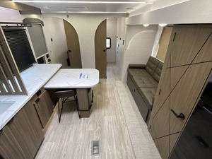 Nueva caravana Forest River Wildwood 300I-C-E 2026 en venta para camping y viajes - Product Image 4