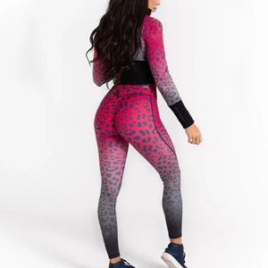 ชุดโยคะแบบแข็งสำหรับผู้หญิงเอวสูงแบบไขว้ไล่ระดับสีแห้งเร็วเป็นมิตรกับสิ่งแวดล้อมน้ำหนักเบาแบบย้อนกลับได้ - Product Image 2