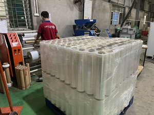 Máquina de película elástica LLDPE de fabricante de Vietnam | Equipo de fabricación de envoltura de plástico PE de alta velocidad para embalaje de película manual - Product Image 5