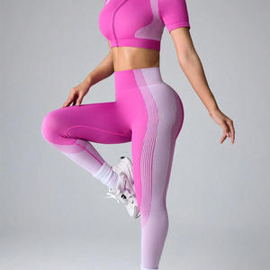 Conjunto de entrenamiento personalizado para mujer, camiseta y mallas transpirables, ropa deportiva que absorbe el sudor, marca al por mayor - Product Image 4