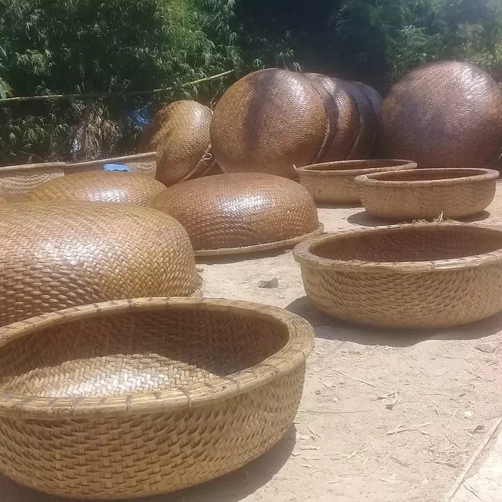 สีน้ำตาล