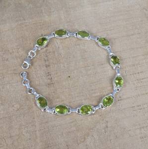 Pulsera Ajustable de Plata de Ley con Peridoto, Joyería con Piedras Preciosas, Piedra de Nacimiento de Agosto, Joyería Hecha a Mano, Regalo para Mujer - Product Image 1