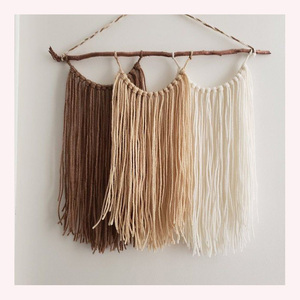 Hilo texturizado grande para colgar en la pared, arte de fibra neutra hecho a mano para espacios domésticos contemporáneos y elegantes - Product Image 1