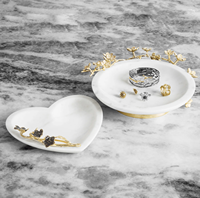 Plateau en métal fini argenté au design martelé de qualité supérieure, idéal pour la décoration intérieure élégante Cuisine Servir Table à manger Essentials