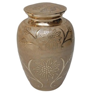 Urnes de crémation pour adultes en laiton de haute qualité avec design en étain doré et finition noire pour les cendres humaines Urnes funéraires en métal de qualité supérieure - Product Image 3