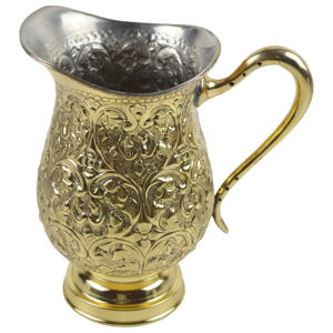 Carafe à eau au design coloré tendance, design en laiton métallique, finition plaquée or, décoration pour restaurant, hôtel et maison - Product Image 1