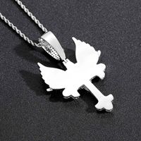 Collier pendentif croix aile de crâne en cuivre 5A zircon, finition durable effet glacé, direct usine, pour marques streetwear et acheteurs en gros
