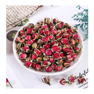 Bourgeons de rose séchés de qualité supérieure Fleurs de rose séchées sélectionnées pour les mélanges de tisane Infusion de fleurs et aromatisations de boissons - Product Image 1